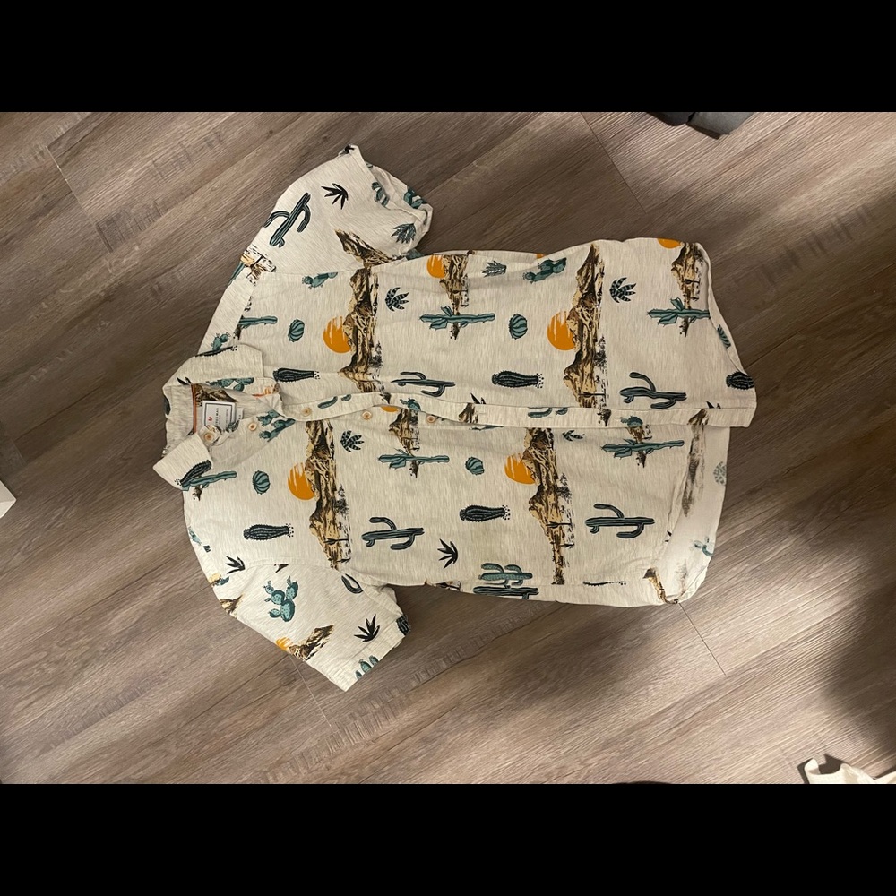 Mens small short sleeve dress shirt